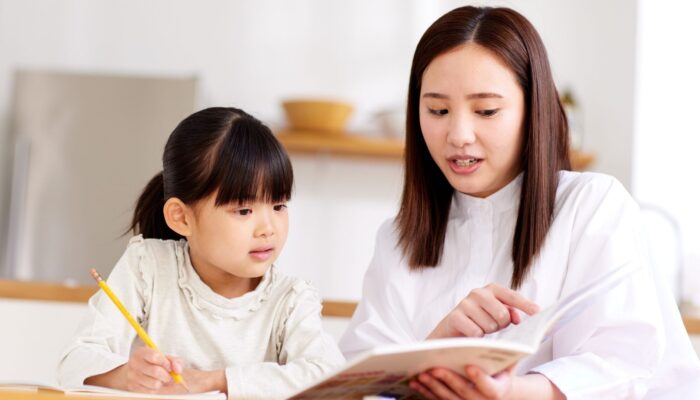 5 Cara Mendidik Anak Perempuan yang Berani dan Percaya Diri